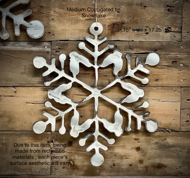 Corrugated Snowflakes- E10-13 white snowflakes I3-5